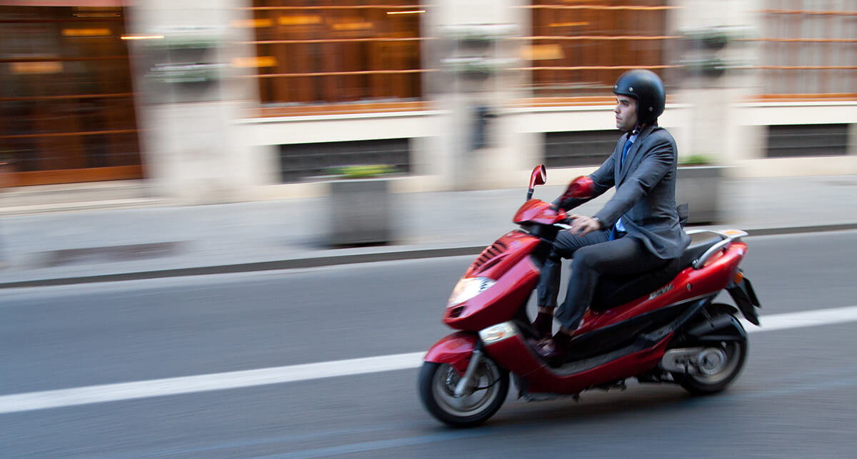 Foto de moto em velocidade