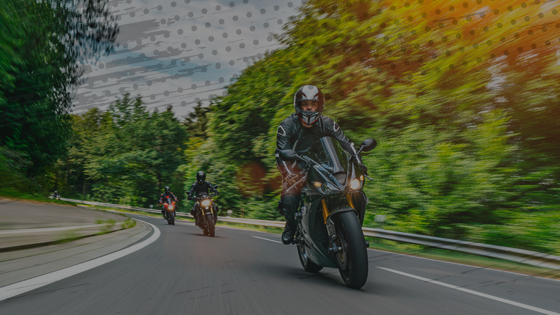 Motociclista-em-viagem-de-moto